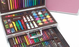 小学生蜡笔画 小学生蜡笔画